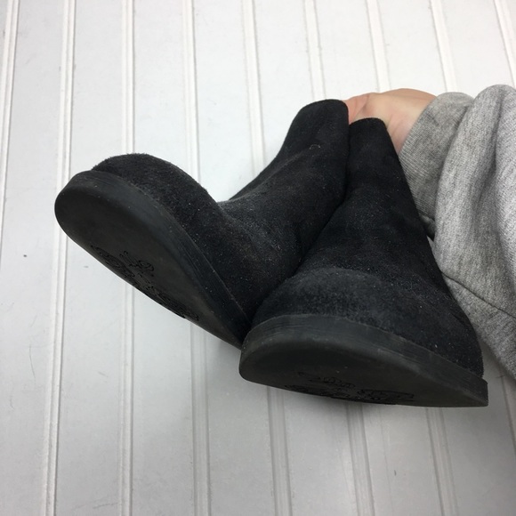 Carlos Santana Low Heel Leather Zippered Booties - Picture 7 of 8